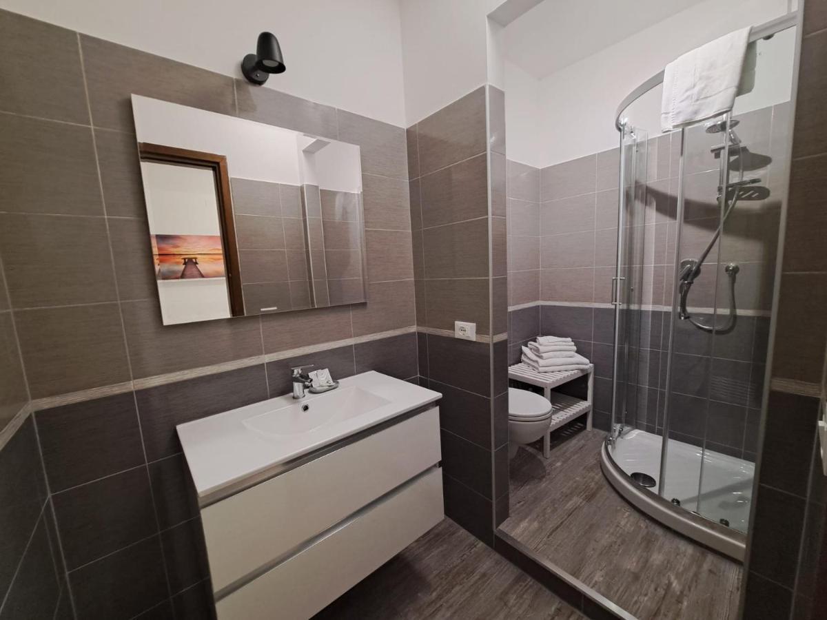 פראטו Residence Ferrucci מראה חיצוני תמונה
