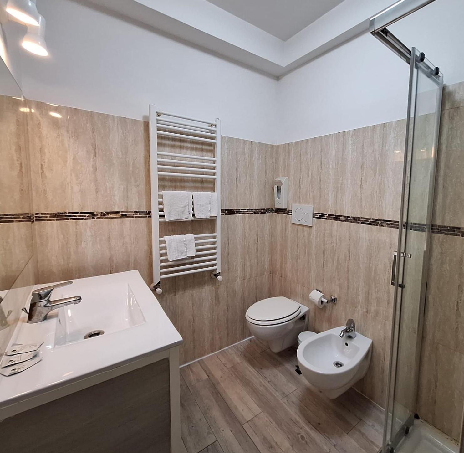 פראטו Residence Ferrucci מראה חיצוני תמונה